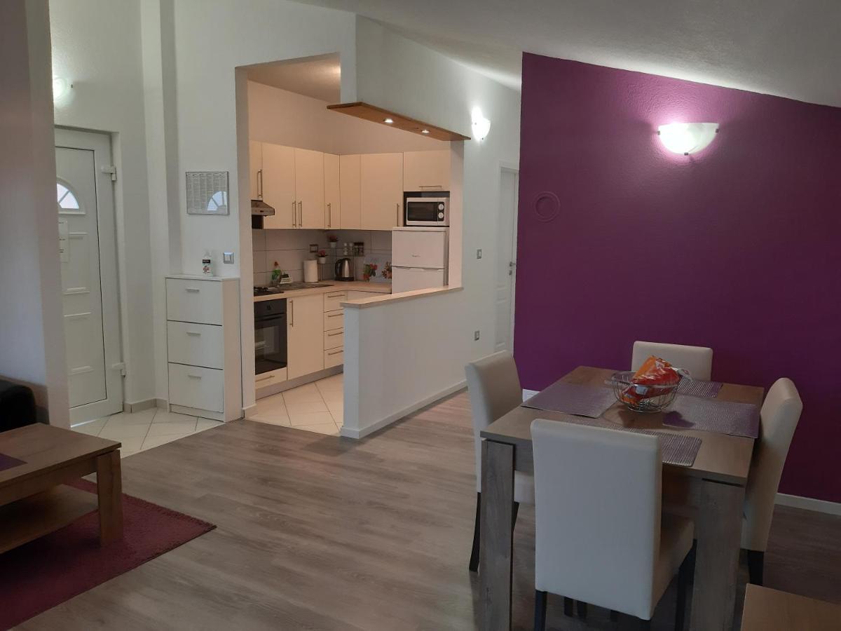 Apartments Dora Porec Exterior photo