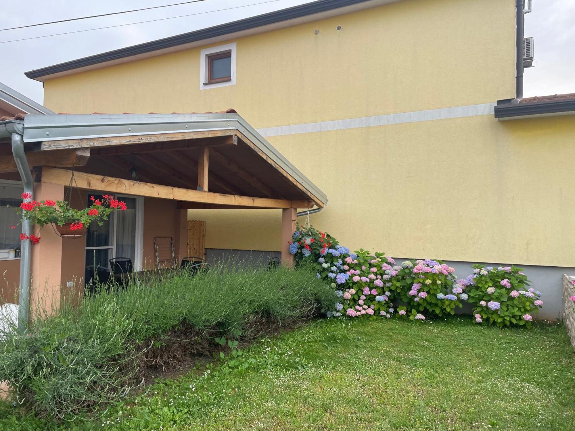 Apartments Dora Porec Exterior photo