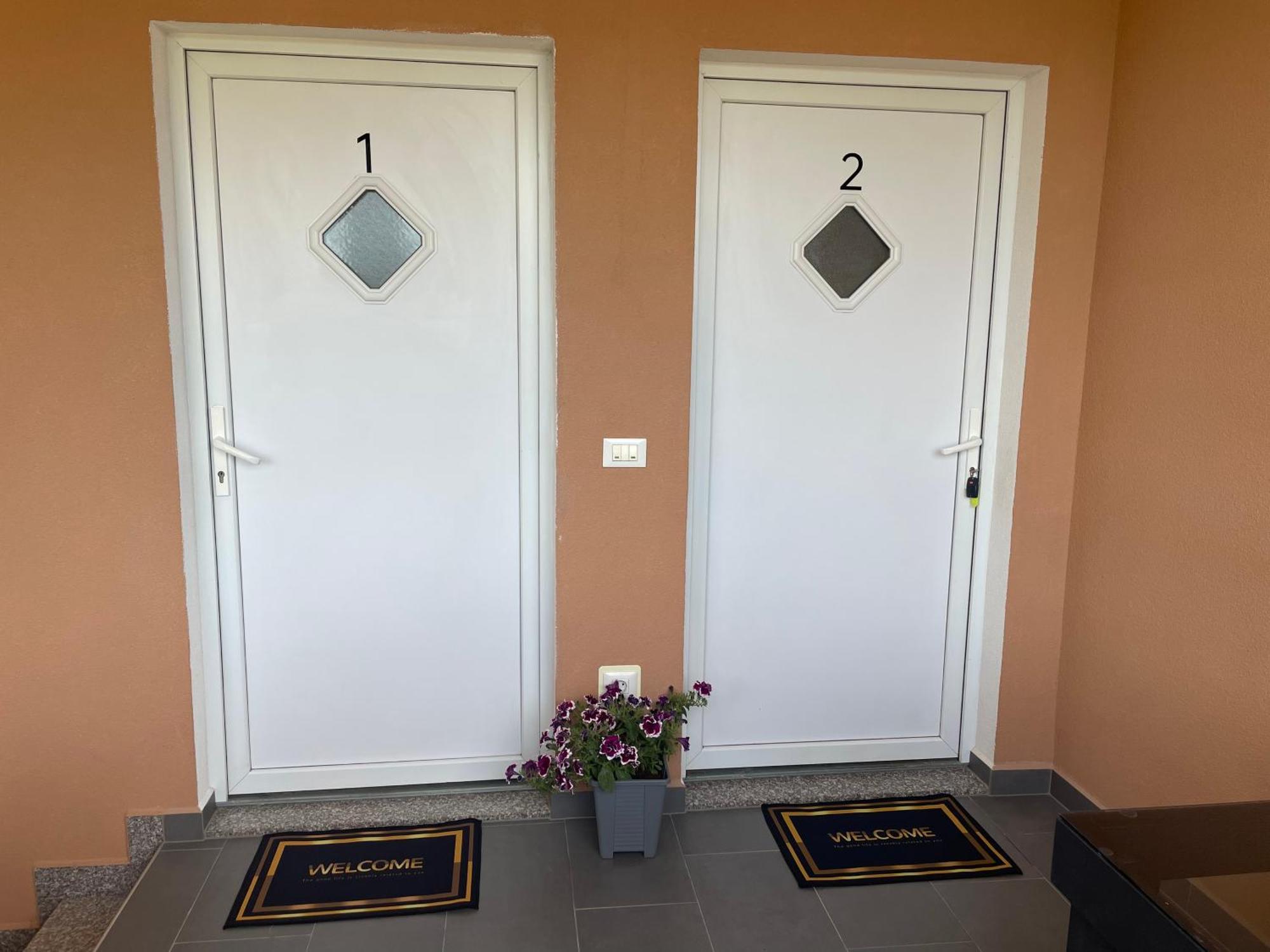 Apartments Dora Porec Exterior photo